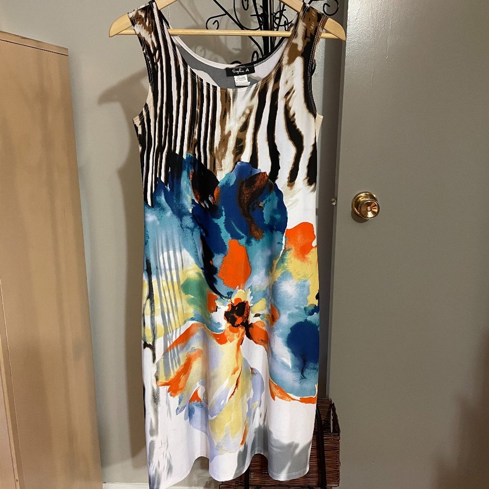 SOPHIE A Clourful Wash n' Wear Summer Dress Made in Canada